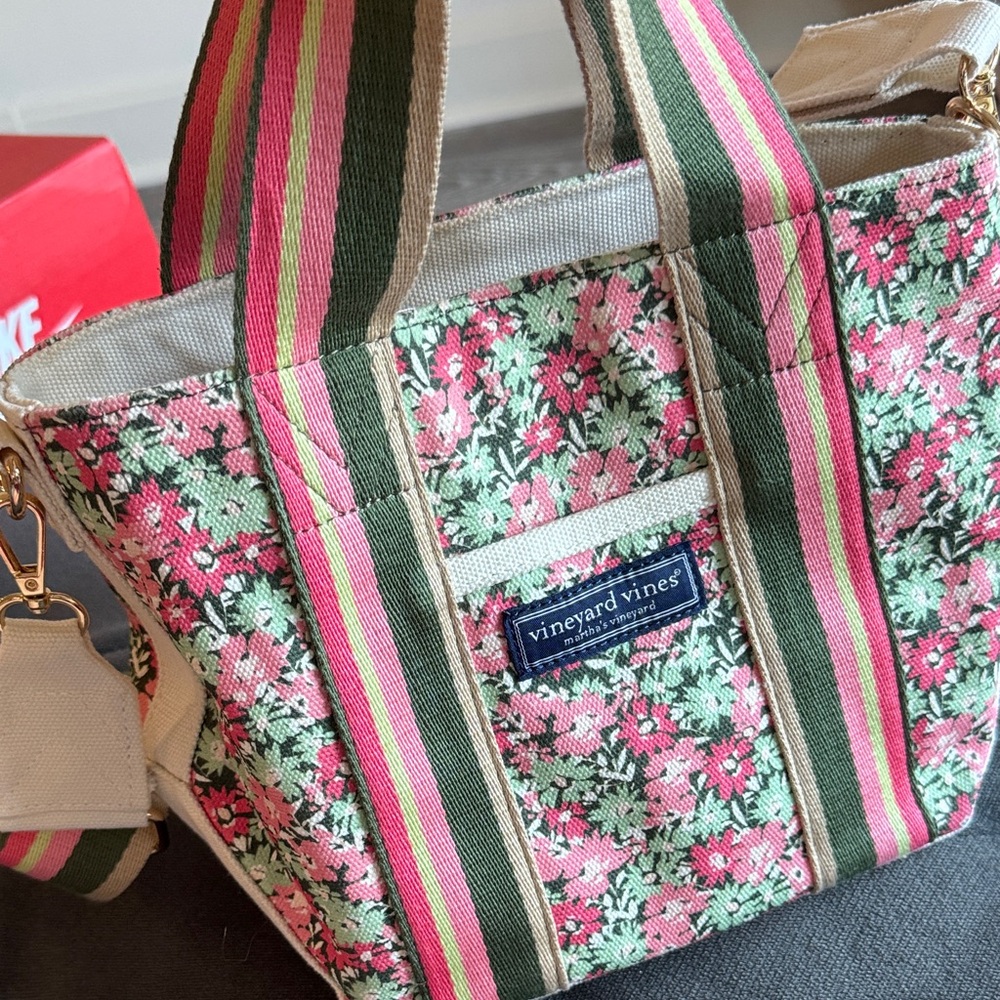 Vineyard Vines Pink and Green Floral Tote - Picture 8 of 8